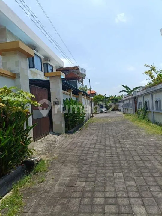 Rumah Luas 5 Are 2 Lantai 7 Kamar di Pulau Moyo Sesetan Area Strategis Rumah Siap Huni - Image 3 of 4