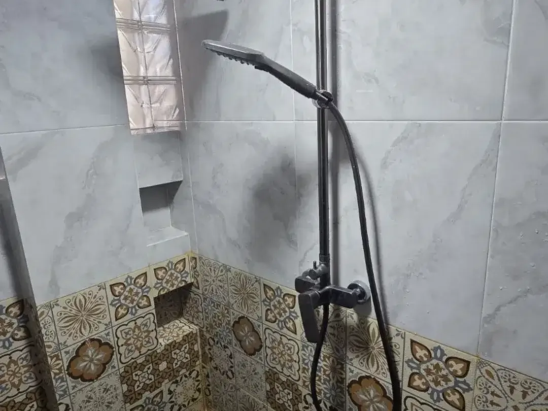 Rumah Baru Semi Furnished Disewakan Area Denpasar Selatan - Image 4 of 10