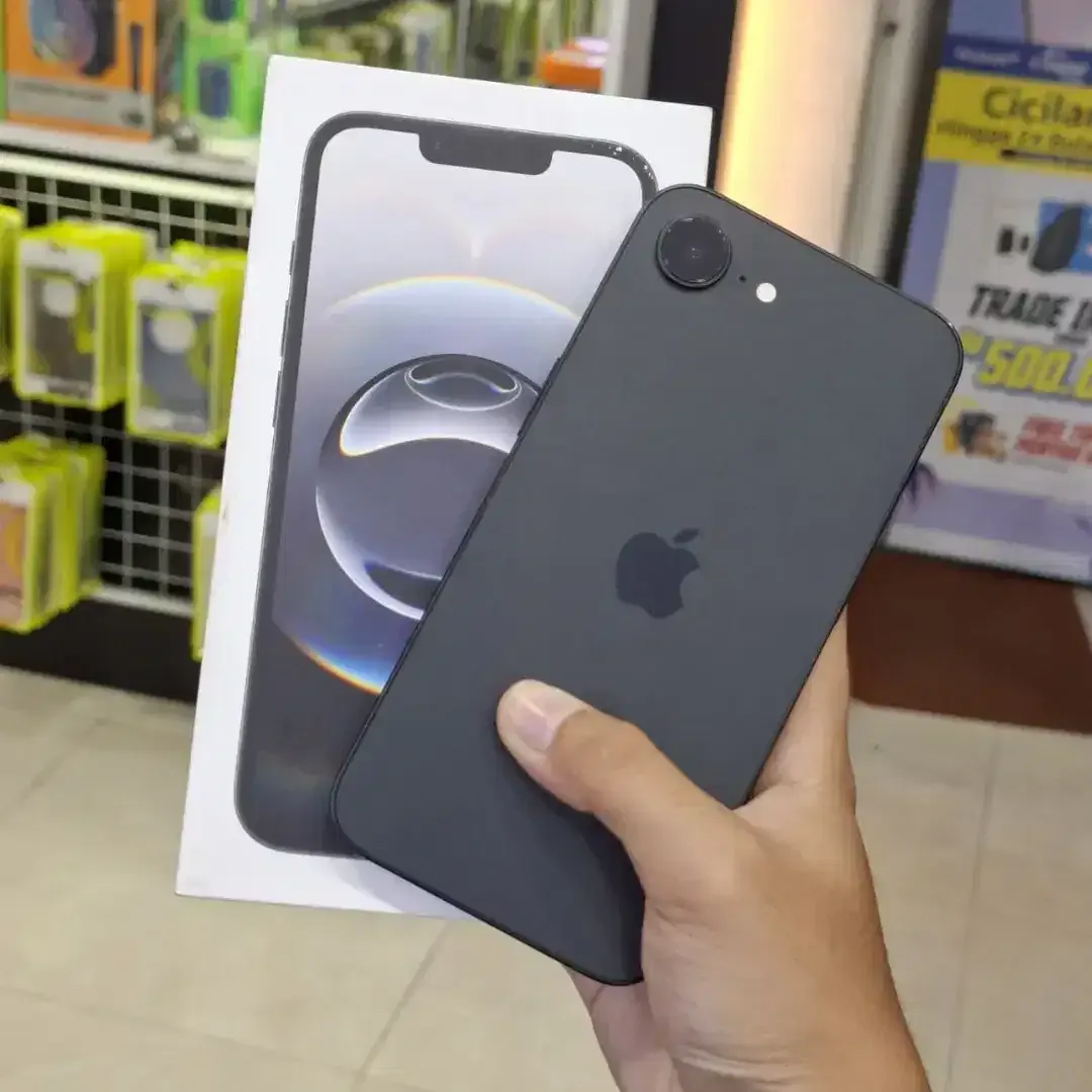 Second Like New iPhone 16e 128gb iBox EX Demo Bebas Nego Sepuasnya - Image 1 of 8