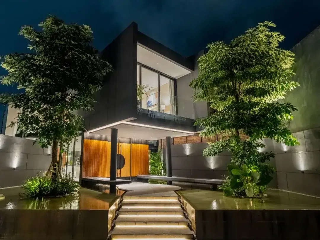 Disewakan/Dijual Villa MEWAH di Pererenan Badung, Bali - Image 1 of 10