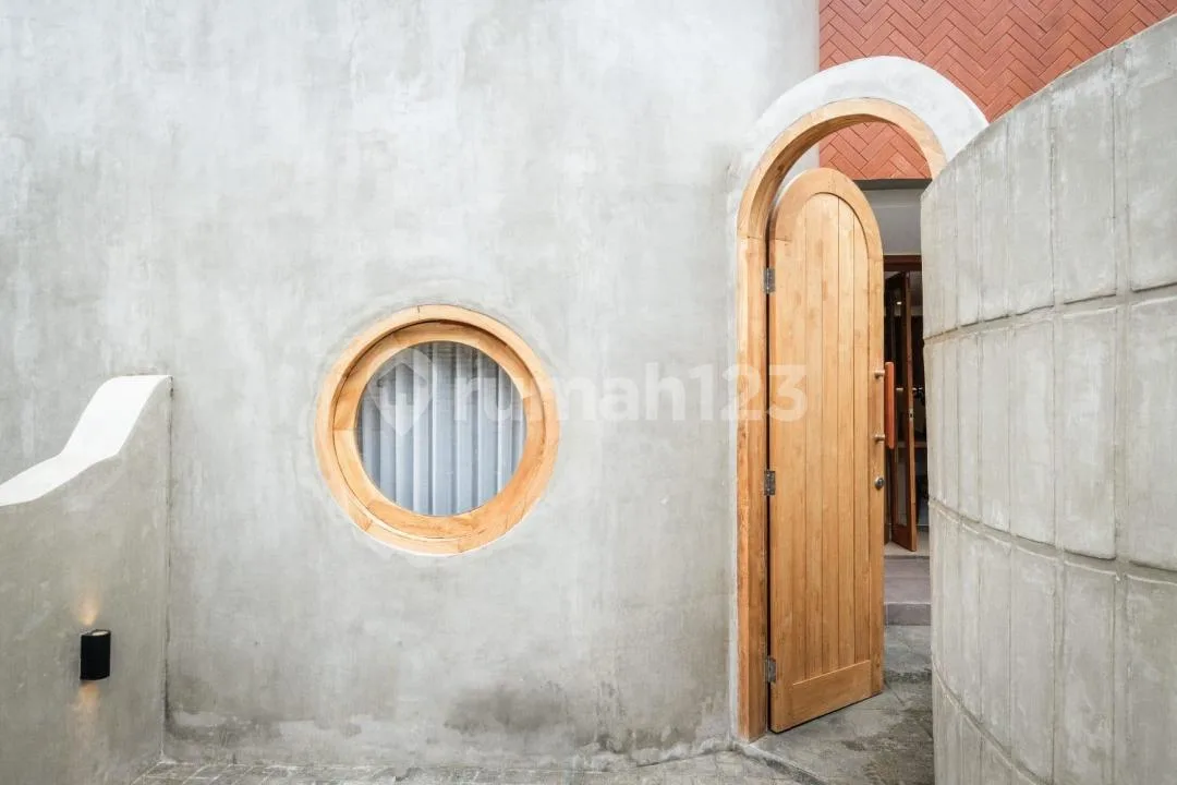 Fully Furnished Minimalist Villa Near Gwk And Dreamland Beach - Image 2 of 4