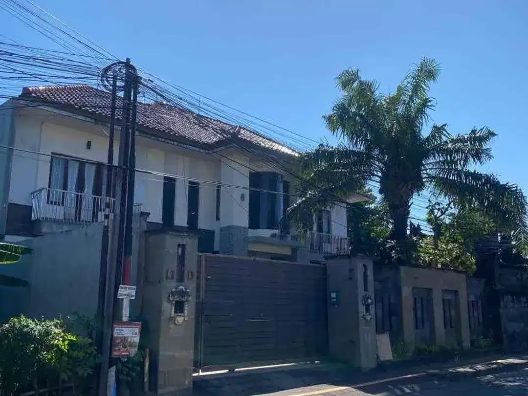 DIJUAL / DISEWAKAN RUMAH MEWAH 2 LANTAI – JAYAGIRI DENPASAR - Image 7 of 9