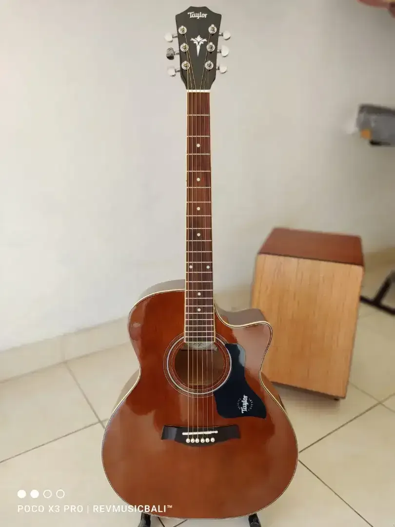Gitar akustik merek taylor coklat /brwon akustik custom - Image 1 of 3