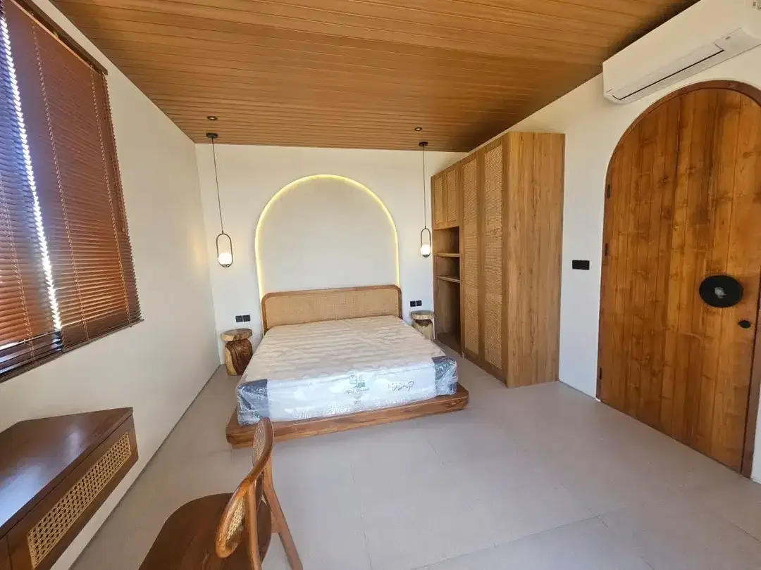 Dijual Modern Tropical Villa Baru Siap Sewa dengan Kolam Renang Pribadi Dekat Pantai Mengening Cemagi - Image 5 of 10