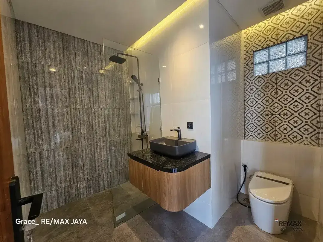 Villa 3 Bedroom Fully Furnished Ready To Move For Sale, at Kutuh Benoa - Image 7 of 10