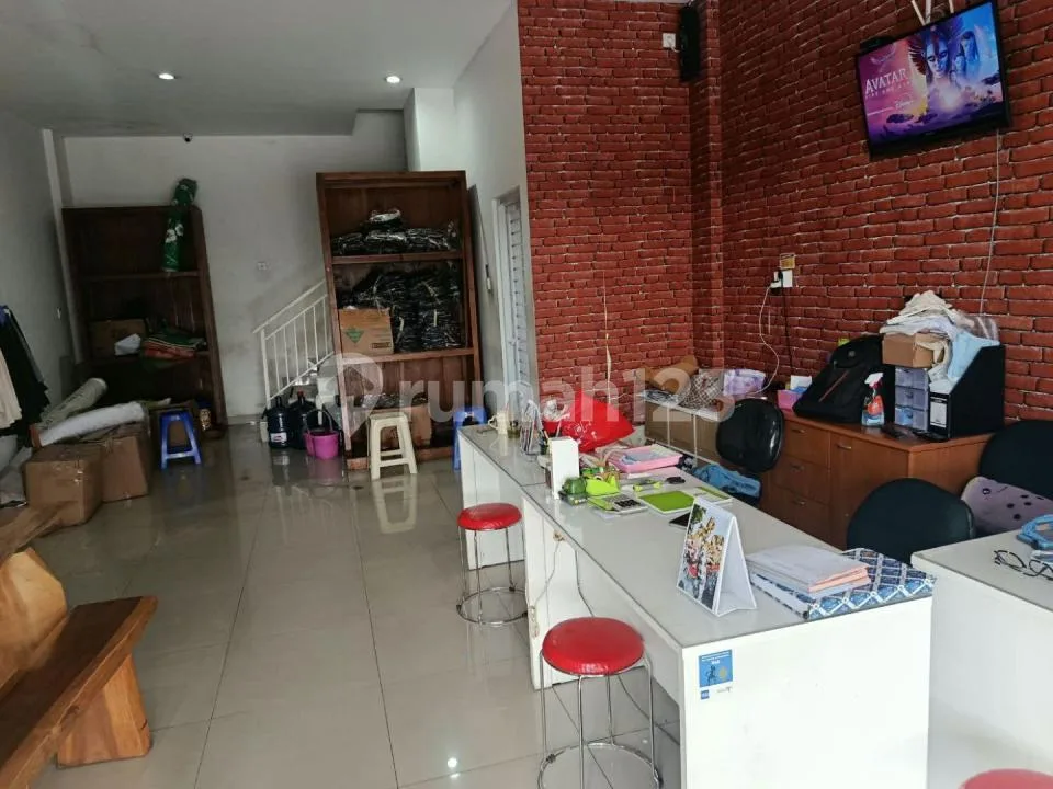 Strategic 3-Storey Shophouse On Mahendradatta - Image 4 of 4