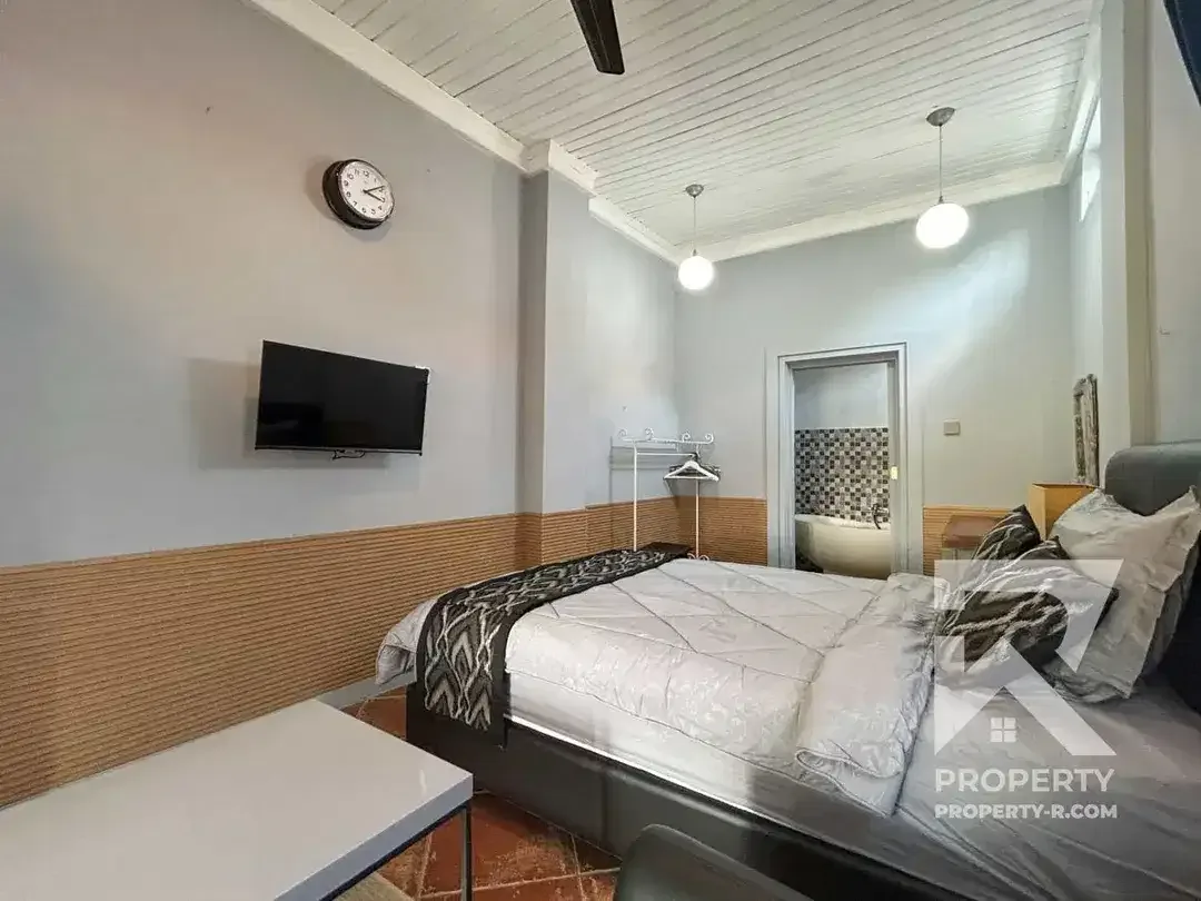 Comfy 1 Bedroom Villa with Pool View in Pererenan Bali for Rent Monthly - Image 9 of 10