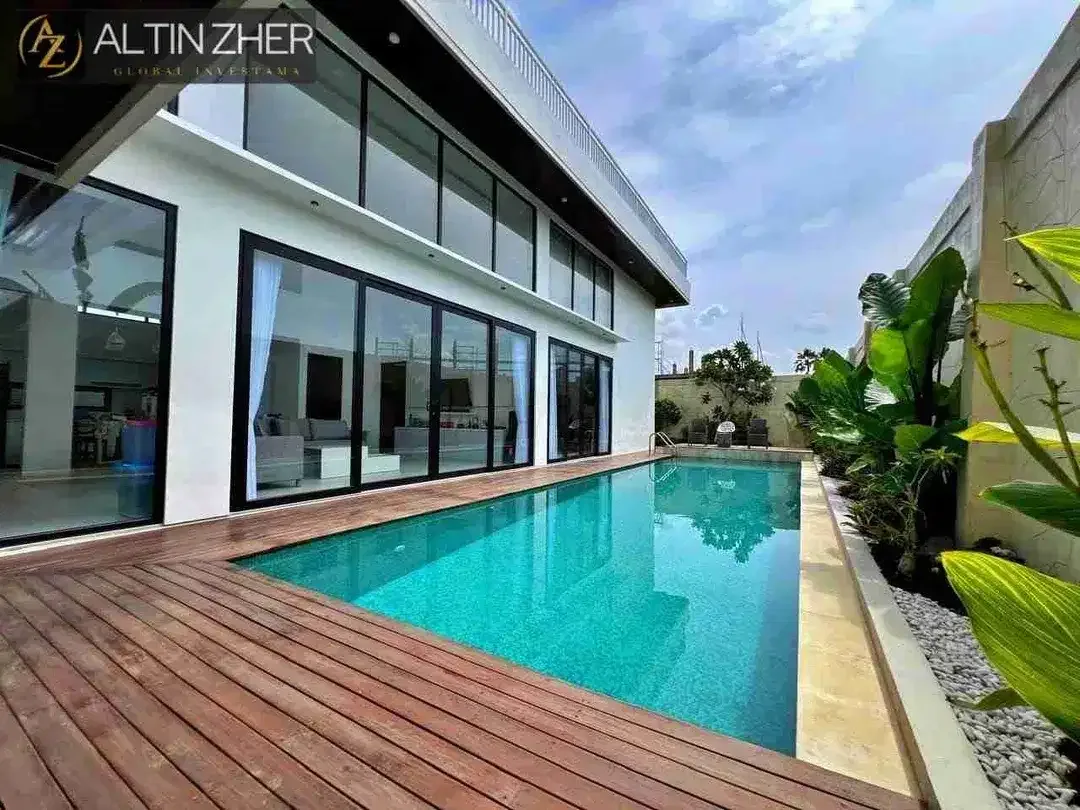 SALE!! BRAND NEW VILLA VIEW SAWAH DI KAWASAN BUMBAK KEROBOKAN - Image 1 of 10