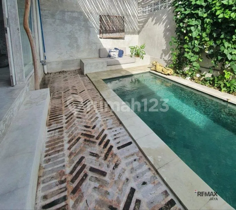 Villa Baru Renovasi Fully Furnished Disewakan, di Umalas Kerobokan - Image 1 of 4