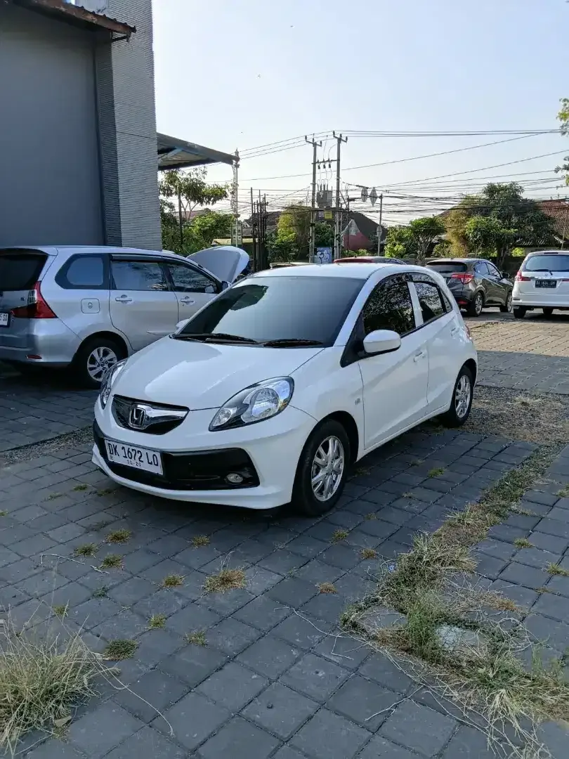 Honda Brio Satya E Manual 2015 Putih Low Odo 16 Rb - Image 2 of 9