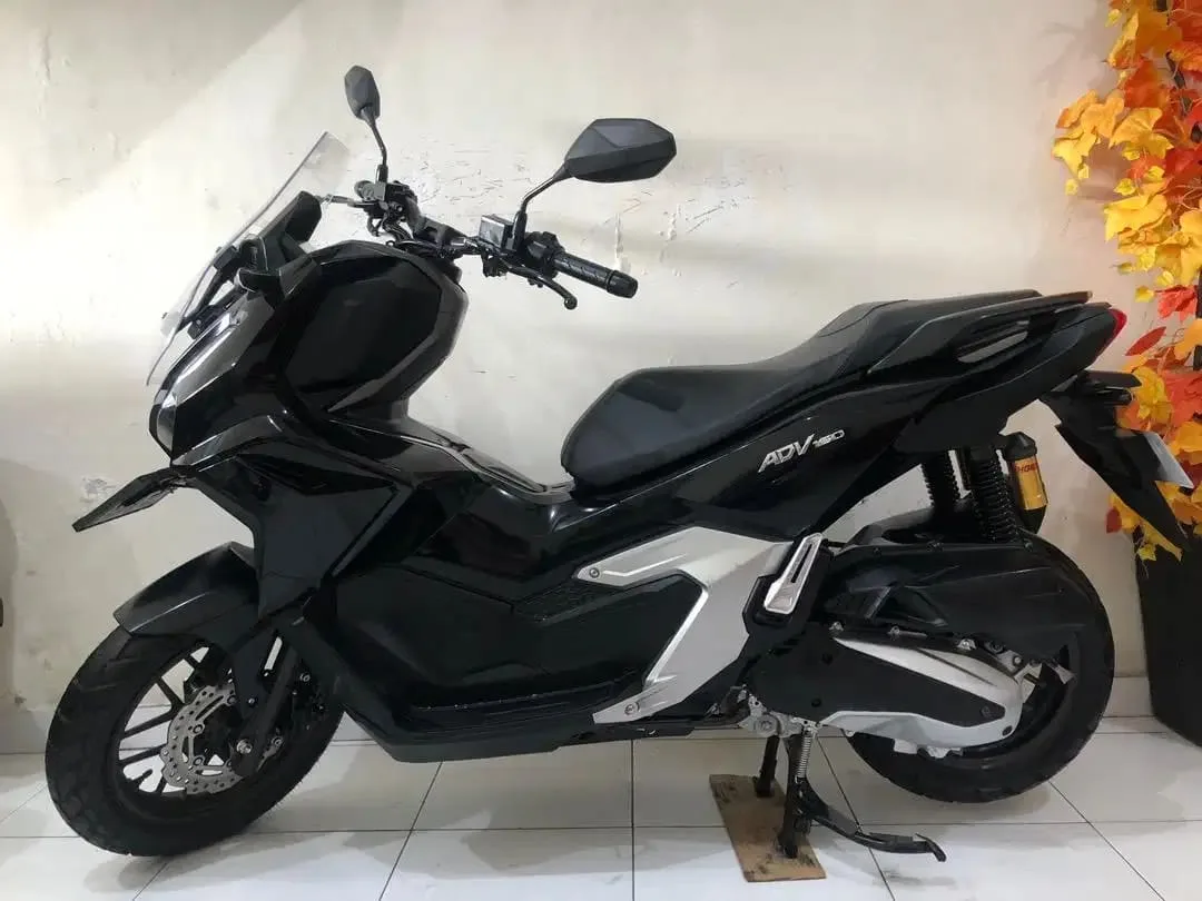 Honda ADV 160 CBS Th.2026 low km 1400 istumewa!! - Image 1 of 10
