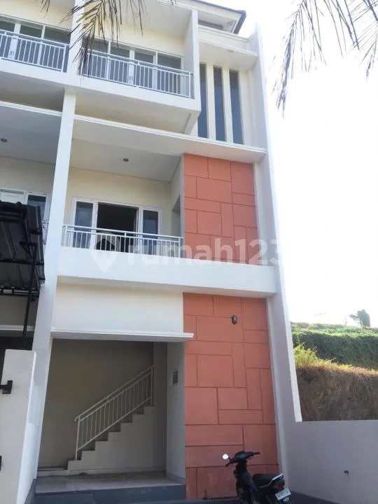 Ruko Murah Bangunan 3lantai Lokasi Strategis Di Bubunan, Seririt - Buleleng, Balidijual Cepat!
ruko 3lt Minimalis Murah Lokasi Strategis
desa Bubunan, Kec. Seririt, Kab. Buleleng, Prov. Bali - Image 4 of 4