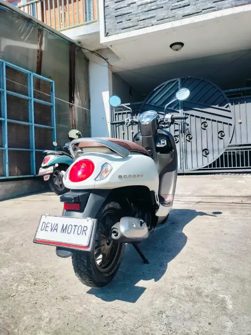 Scoopy prestige 2023 putih Deva motor - Image 5 of 8