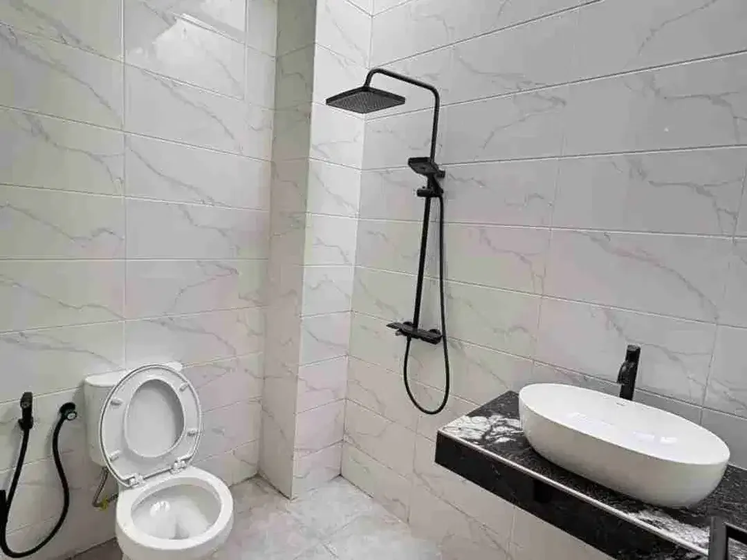 DIJUAL RUMAH 2 LANTAI – SUPER STRATEGIS JANTUNG KOTA DENPASAR (GATSU TENGAH) 5 menit ke Mall Living World. - Image 10 of 10