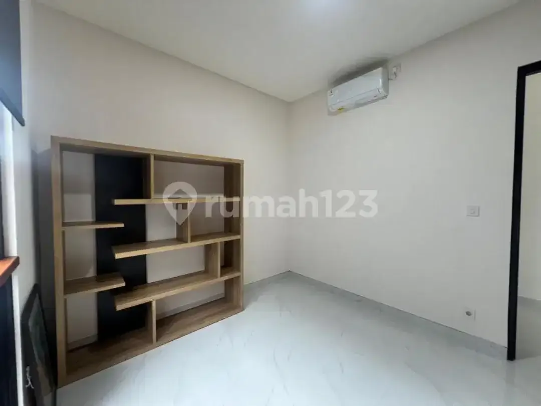 Freehold Modern House One Gate System Near Toll Gate Sanur - Image 8 of 9