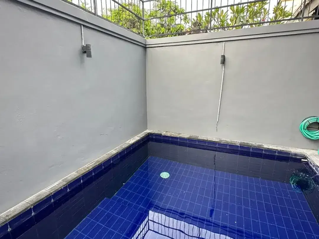 Pulang ke Rumah Rasa Villa – Hunian Semi Villa di Lokasi Strategis - Image 3 of 10