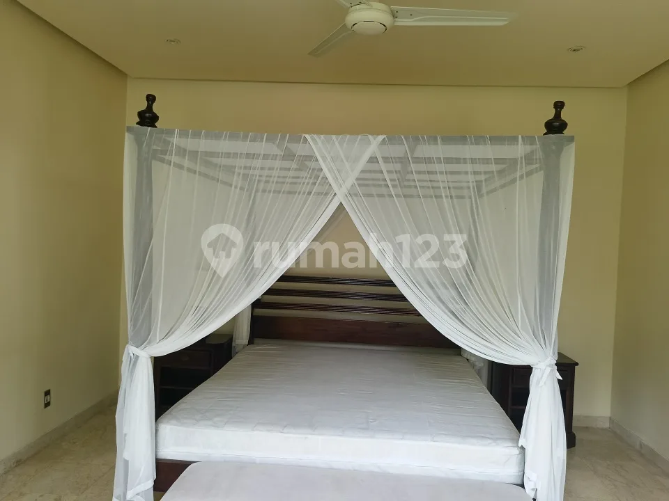Villa dengan Garden Luas dan View Sungai Dekat Sanur - Image 4 of 4