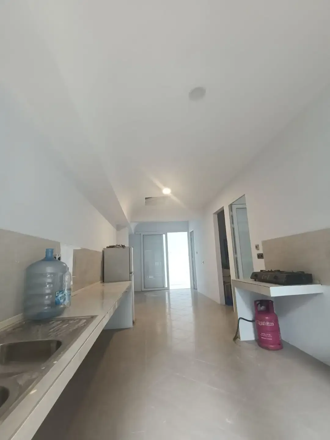 Dijual Rumah Dengan 6 Kamar Tidur Style Simple Classic Area Denpasar - Image 8 of 10