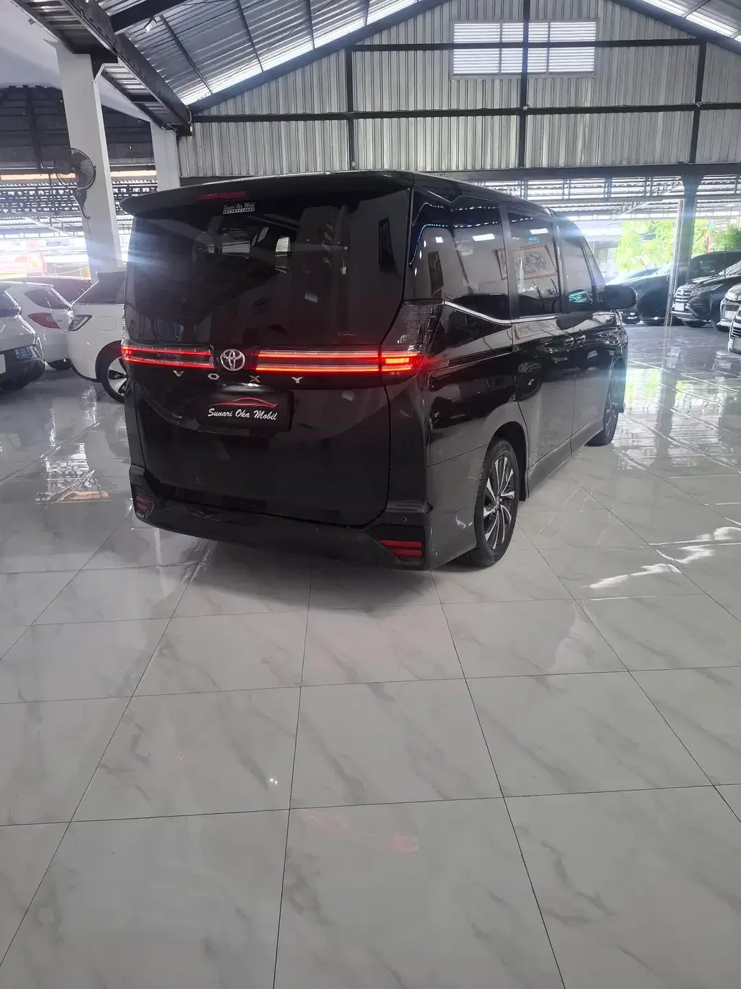 Toyota voxy 2.0 - Image 4 of 6
