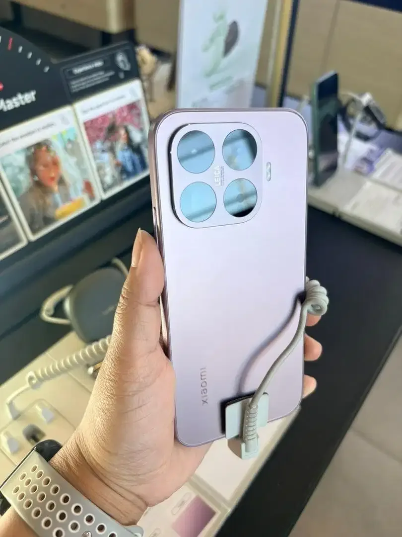 XIAOMI 17T PRO free Redmi Headphone Neo - Image 5 of 6