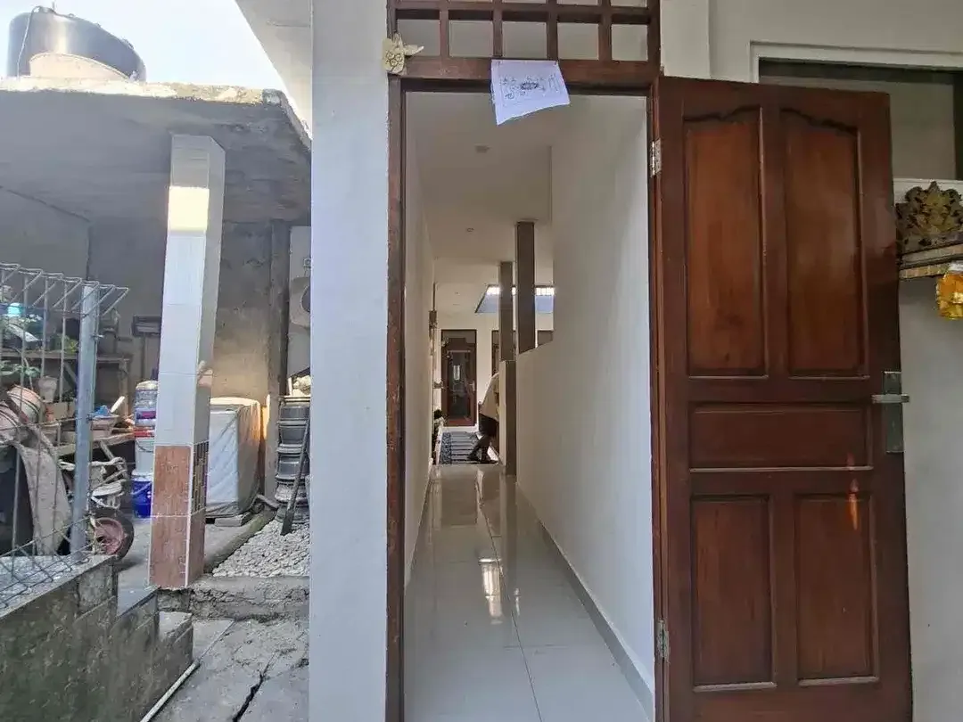 3BR villa unfurnished second floor at premium location jalan kayu aya seminyak - Image 6 of 10