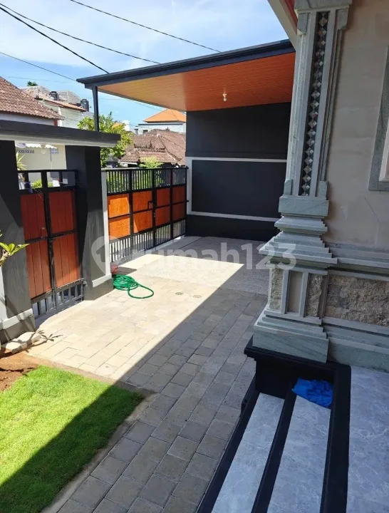 Rumah Bangunan Terawat Luas Lega Dekat ke Sanur Sesetan Renon dan Pintu Masuk Tol Berlokasi di Sidakarya - Image 2 of 4