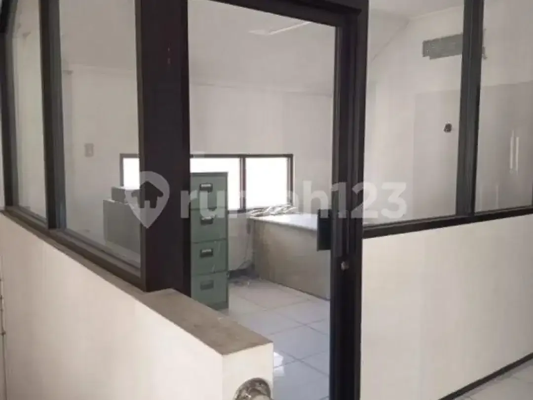2 Gedung Kantor Siap Pakai Bypass Ngurah Rai Sanur, Lt10are Lb1.392m², HGB S/D 2047, Rp 35 Miliar - Image 1 of 10