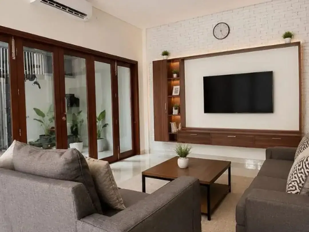RUMAH MEWAH DI KAWASAN ELIT BYPASS GARDEN SANUR - Image 4 of 10