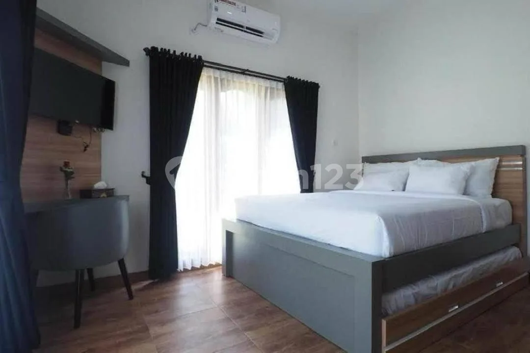Villa Lengkap Strategis Lokasi Samplangan Bukit Jati, Gianyar - Image 1 of 4