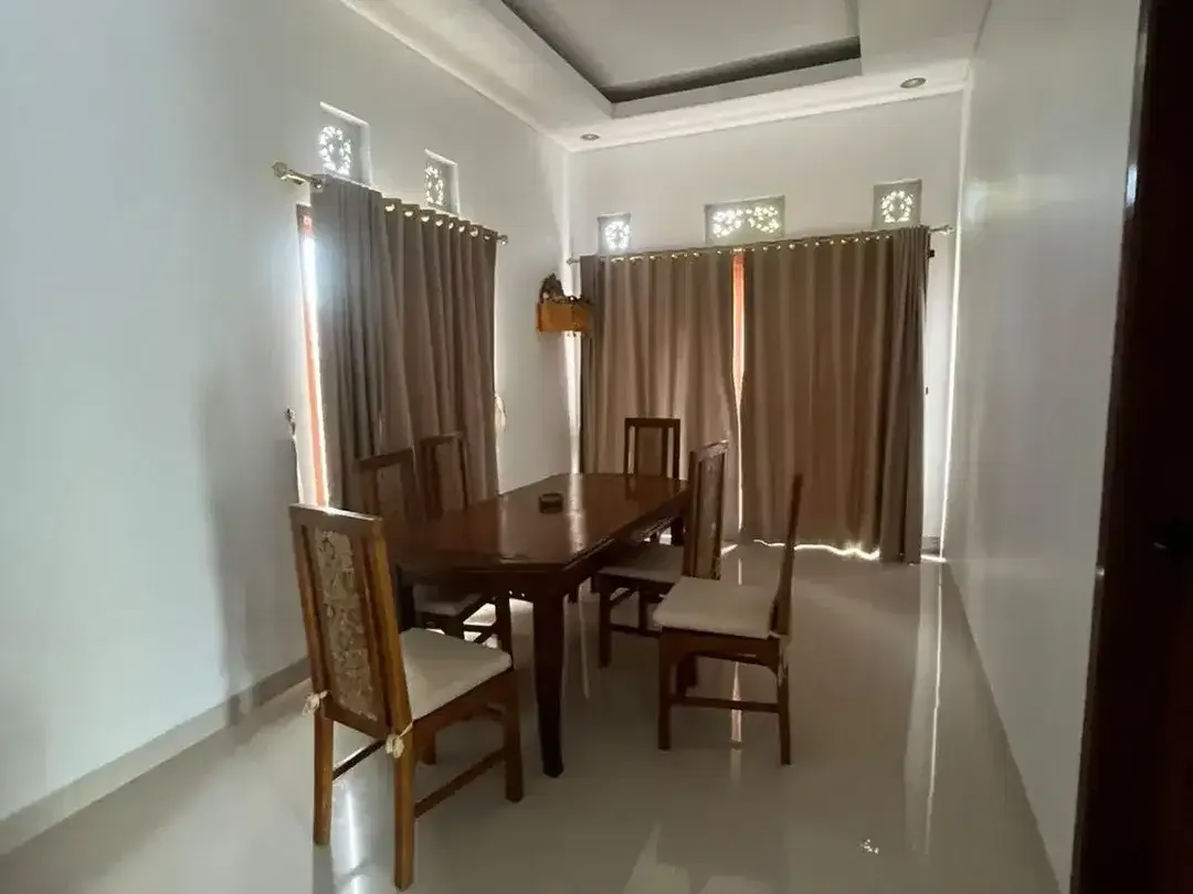 Spacious Fully Furnished 4-Bedroom Villa For Rent In Tanjung Benoa - Image 6 of 10