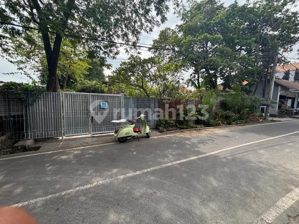 Dijual Tanah Kosong Lokasi Kerobokan Dekat ke Bali Kiddy School/Seminyak Bidadari/Petitenget / Umalaslingkungan Villa /Guesthouse / Cafe Dll - Image 2 of 4
