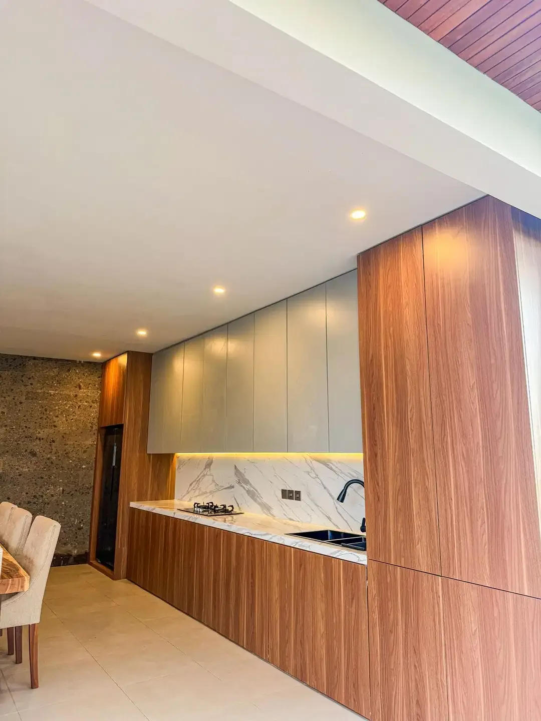 VILLA READY BAGUS 3 BR FURNISHED LOKASI DENGAT CANGGU BEACH - Image 10 of 10