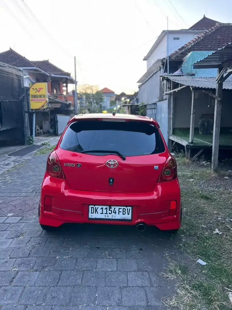 Toyota Yaris E trd 2013 matic,facelift - Image 3 of 10