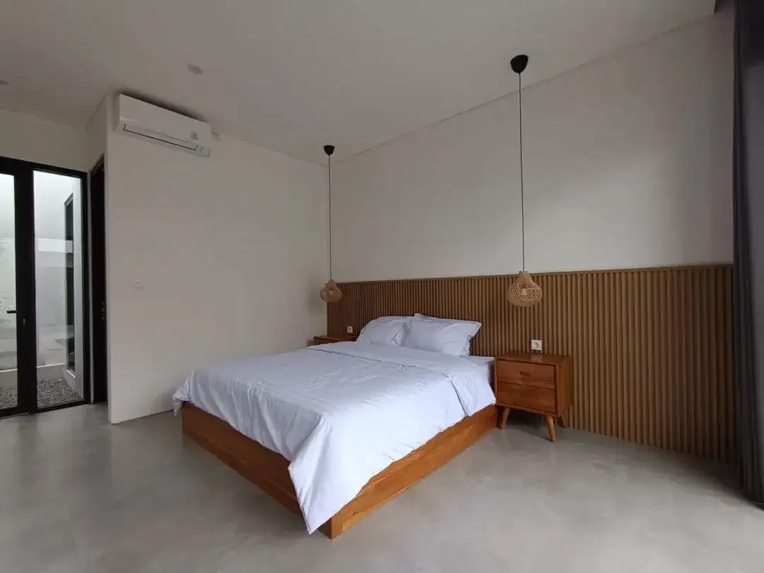 Disewakan Villa Eksklusif di Sanur dengan Kolam Renang Besar, Fully Furnished, dan Akses Mudah ke Pantai - Image 7 of 10