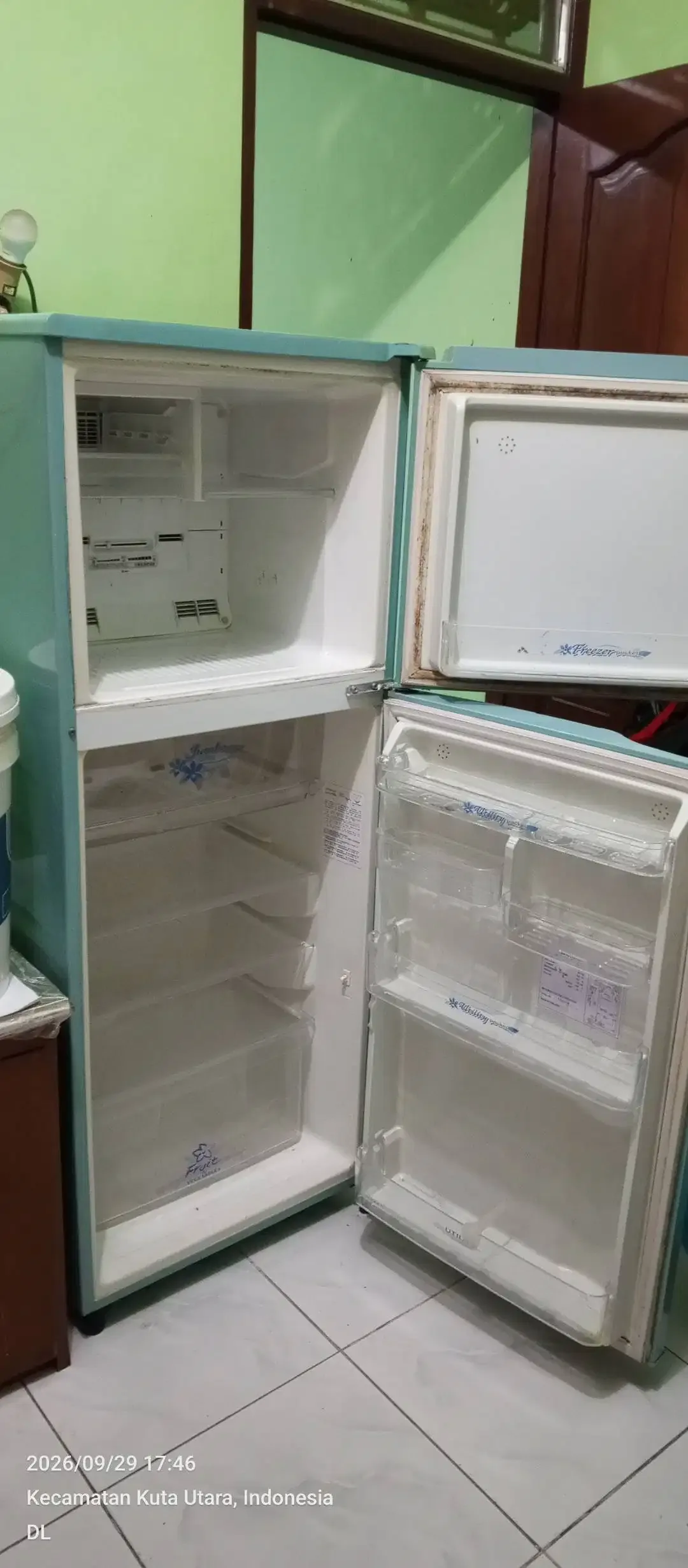 Kulkas 2 Pintu Mitsubishi Electric MR-F25R (Made in Thailand) - Dingin - Image 2 of 3