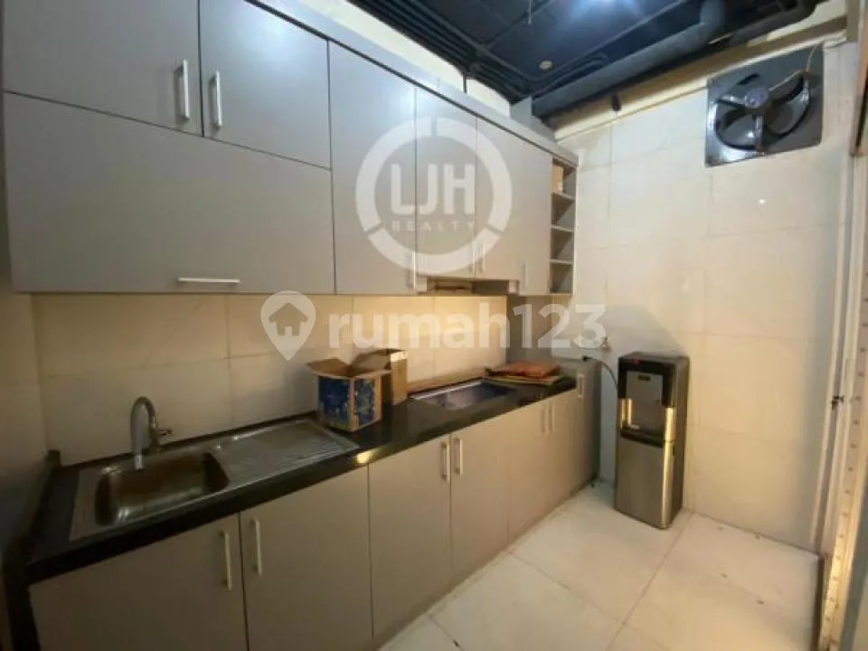 Shophouse For Sale In Prime Area Jl Diponegoro, Denpasar, Strategic Commercial Area, Close To Level 21 Mall - Image 2 of 4