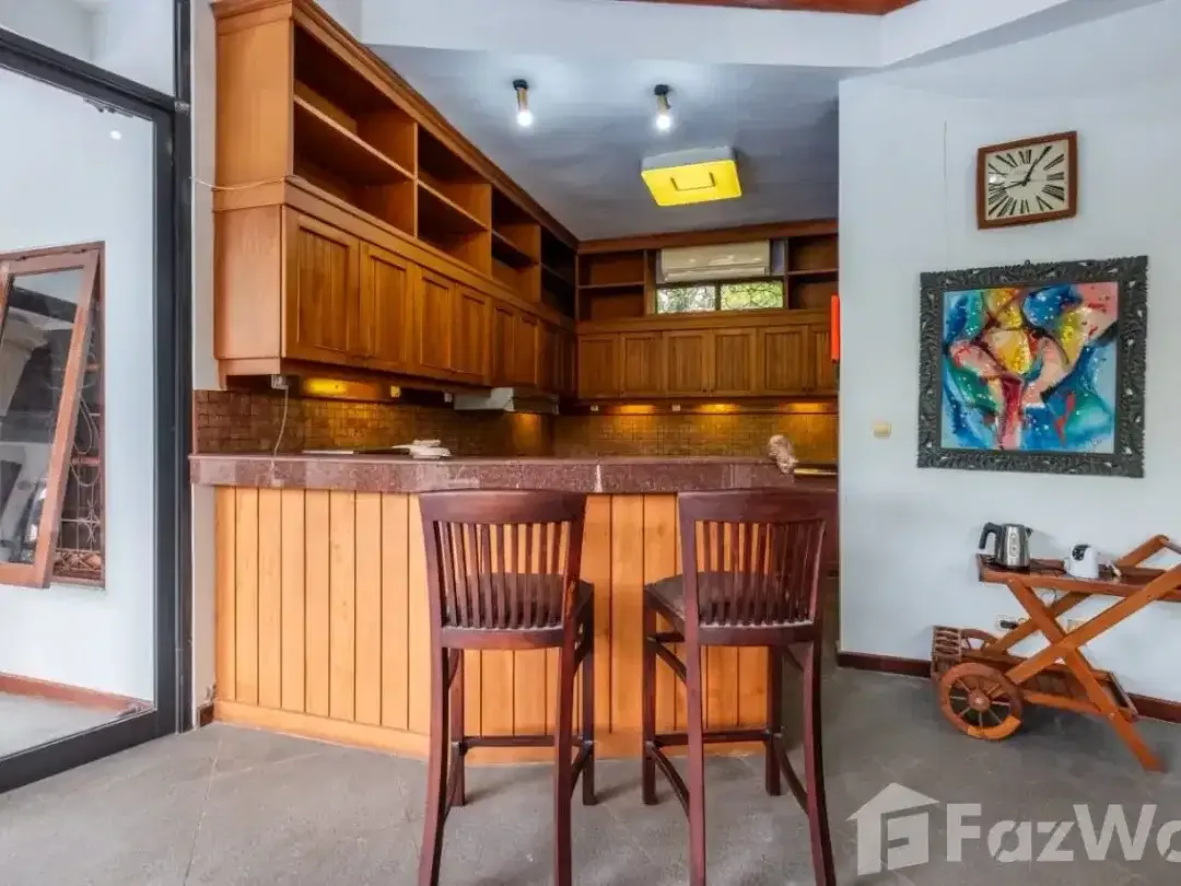 6 Bedroom Villa for sale in Berawa, Bali - Image 8 of 10