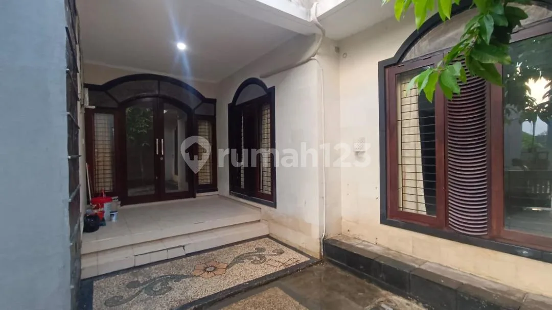 Disewakan Rumah di Jalan Tukad Balian Renon - Image 1 of 4