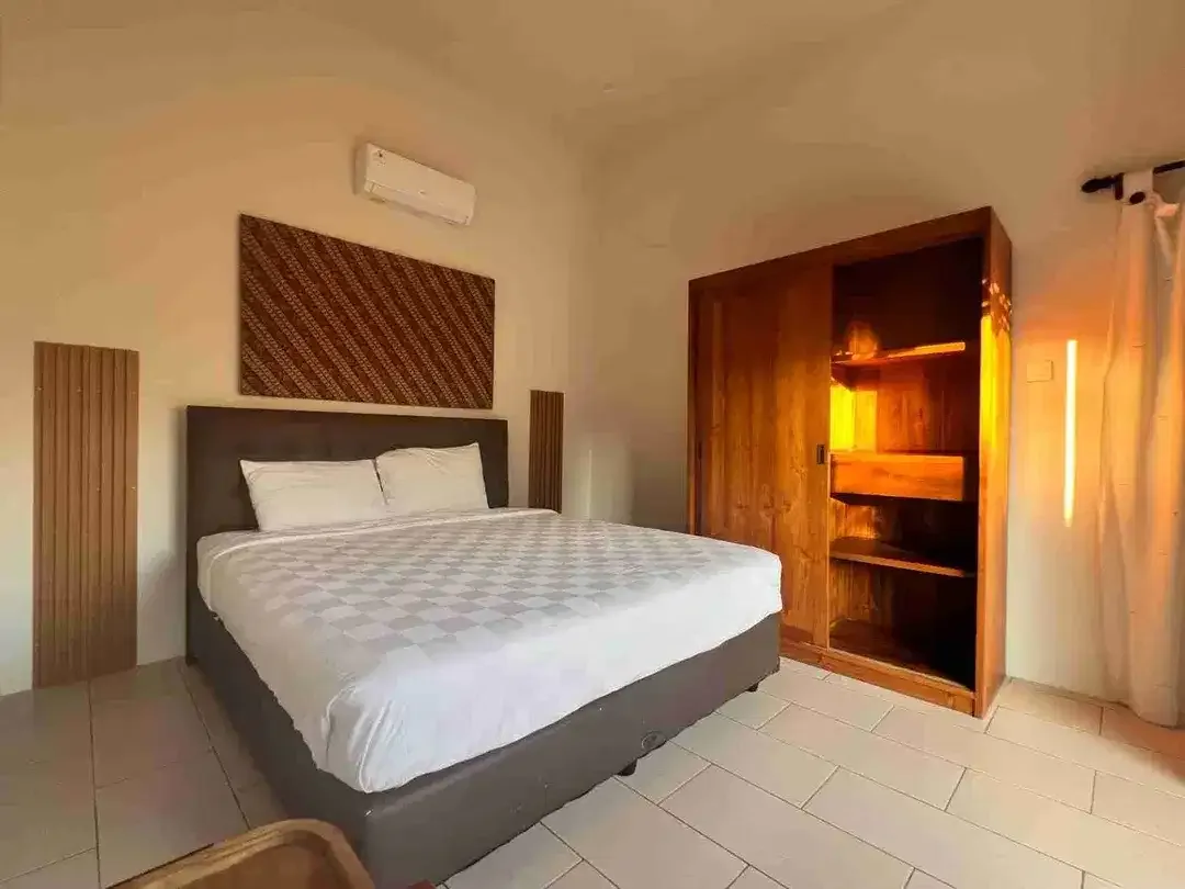 3 bedroom villa fully furnished strategic Location near Seminyak kerobokan - Image 1 of 6