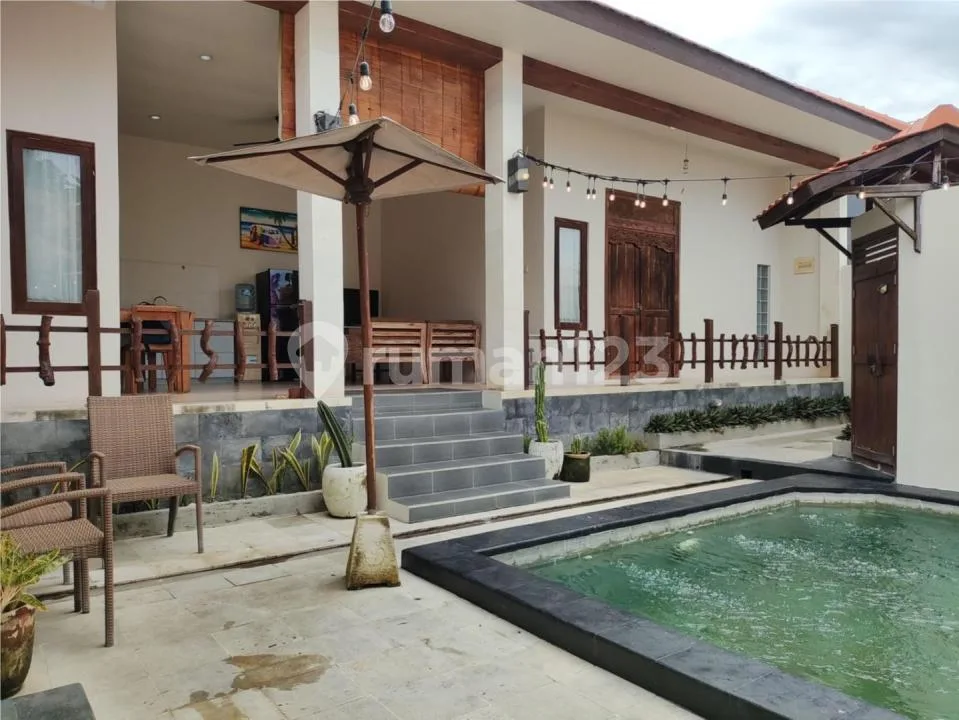A 3 Bedrooms Villa For Rent In Kerobokan - Image 2 of 4