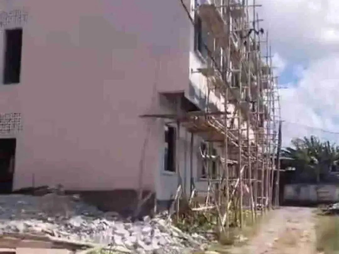 Dijual Tanah 402m2 Hanya berjarak 200M Sidewalk Mall Jimbaran - Image 3 of 7