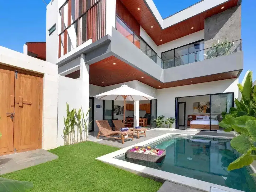 BRAND NEW LUXURY BEACHSIDE VILLA FOR LEASE – SANUR, BALI - Image 5 of 10