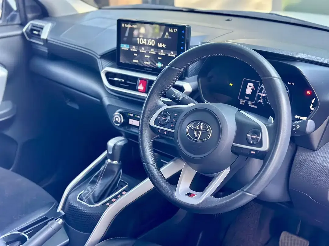 RAIZE 1.0 TURBO GR SPORT 2023 ASLI BALI - Image 7 of 10