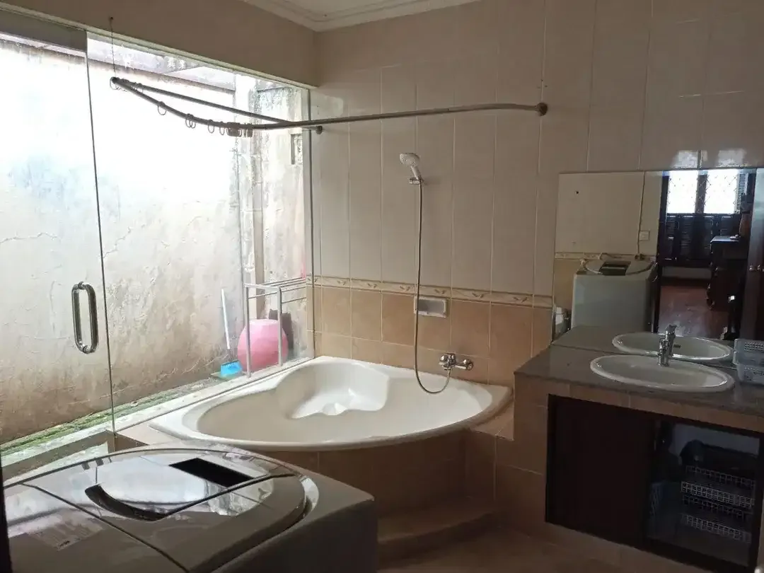 Luxury Living Starts Here – Rumah Mewah Siap Huni - Image 10 of 10
