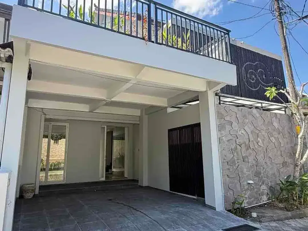 DISEWAKAN RUMAH 2 LANTAI – SUNSET GARDEN DENPASAR - Image 1 of 10