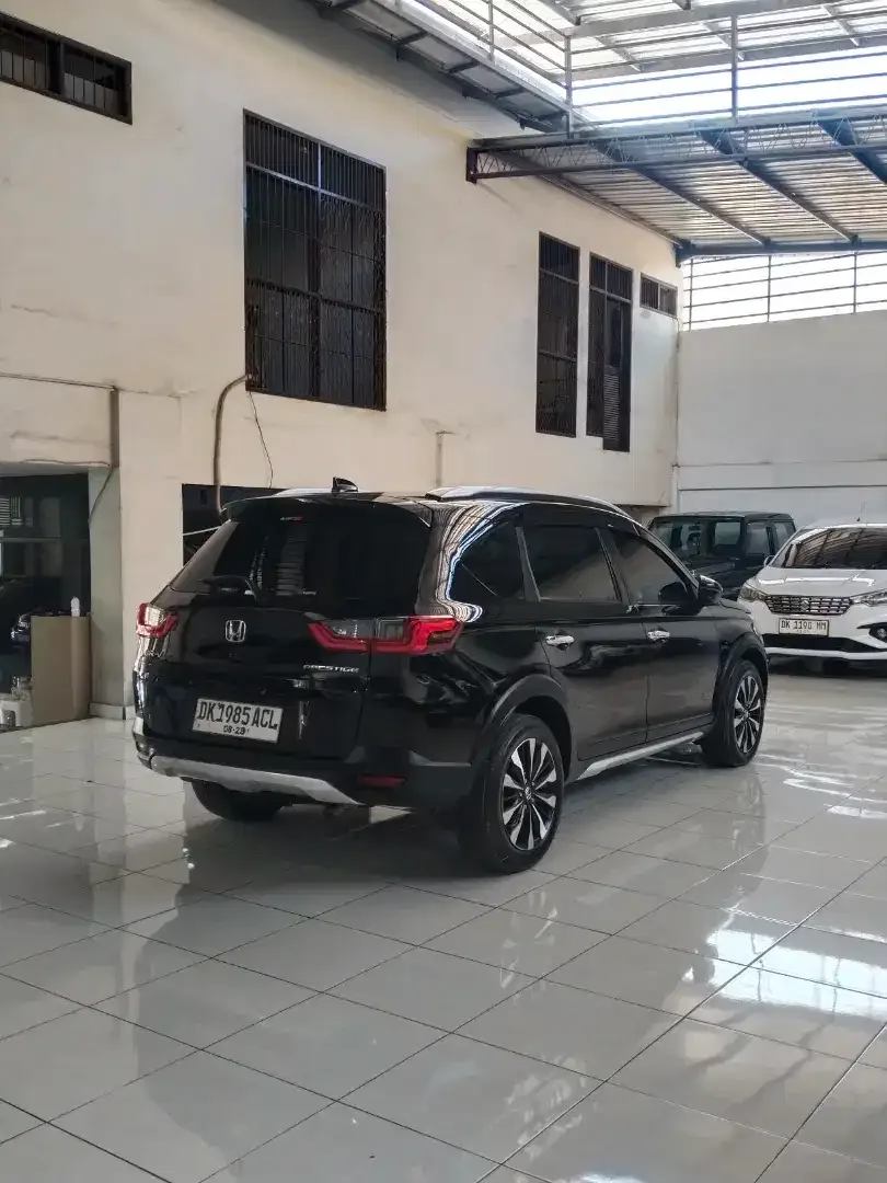 HONDA BR-V PRESTIGE ASLI BALI KM 20 RB SEPERTI BARU - Image 3 of 10