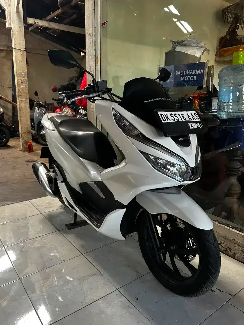 Honda PCX. 150 CC thn 2018 cash. Bali dharma motor - Image 3 of 7