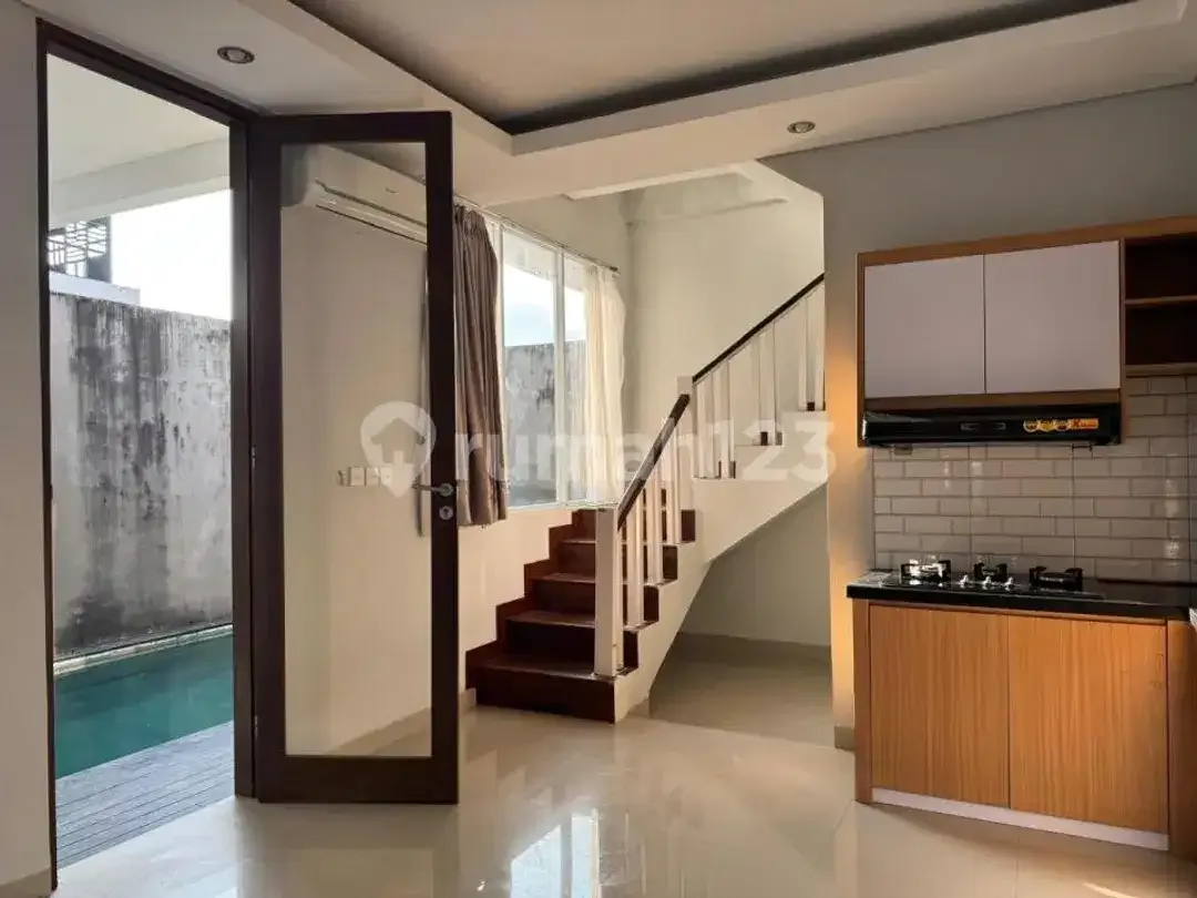 Dijual Villa Mewah Semi Furnished di Nusa Dua Bali - Image 5 of 10