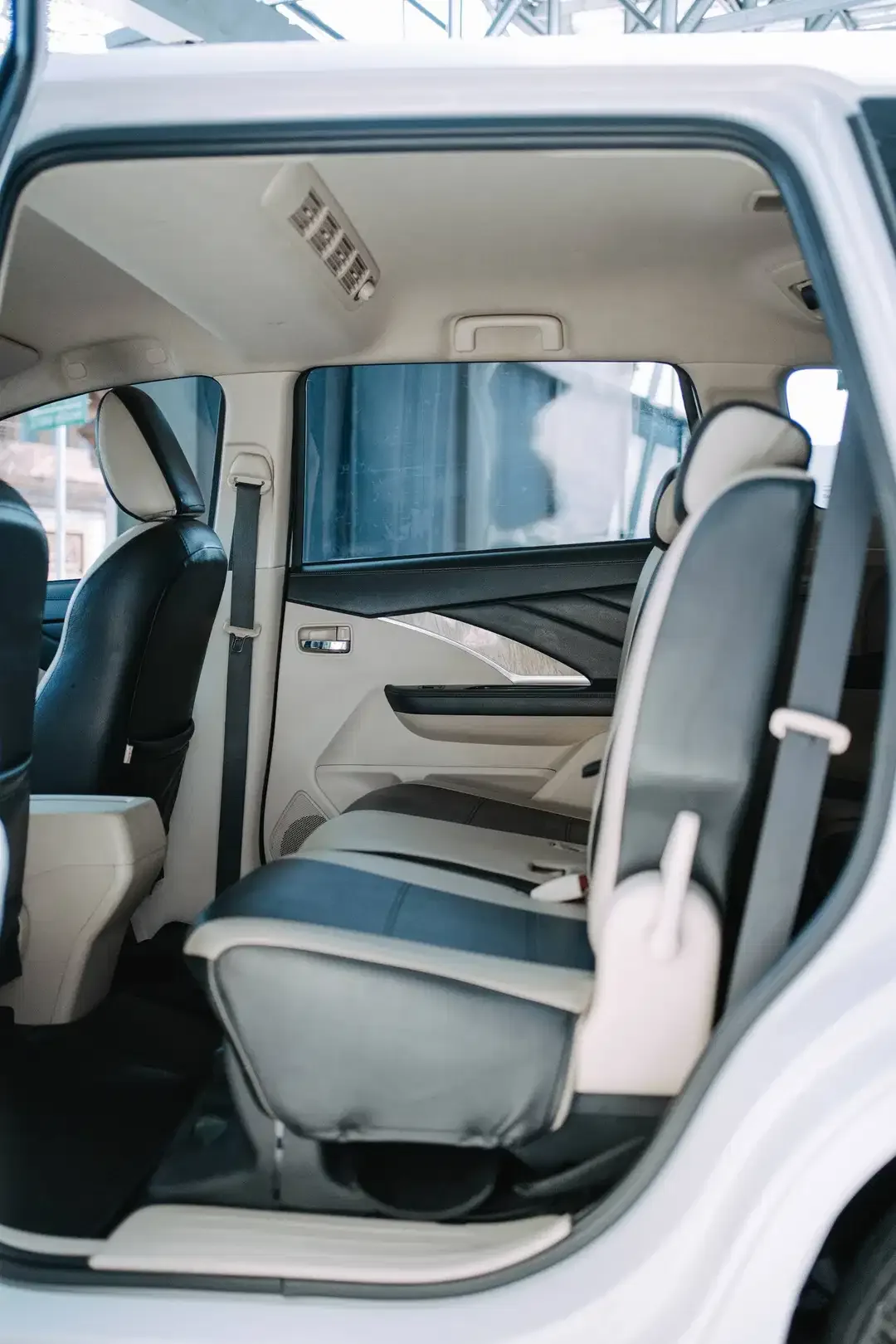 MITSUBISHI XPANDER ULTIMATE MATIC 1.5 CVT 2021 - Image 9 of 10