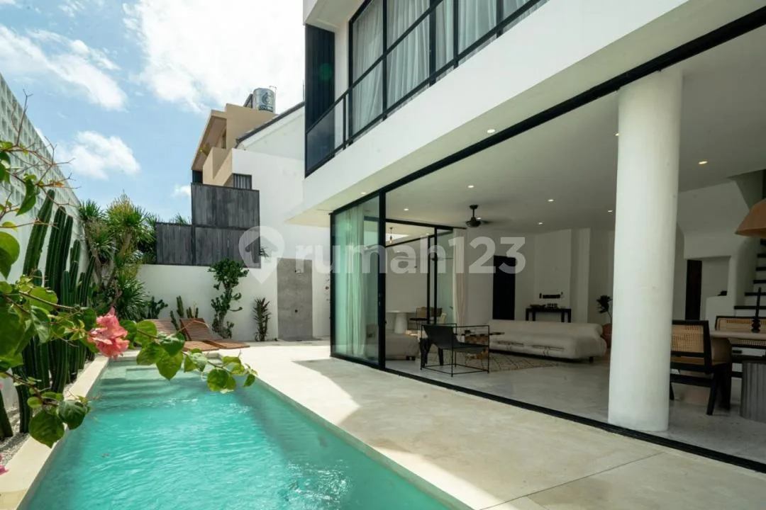 3Br Villa With Workspace, Modern Interior & Pool In Bumbak - Image 1 of 4